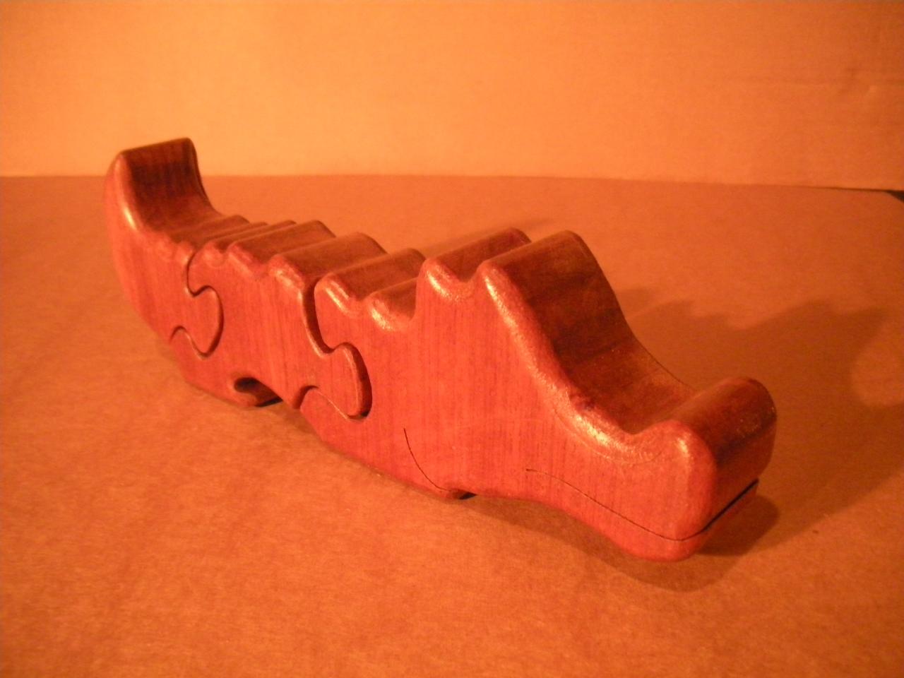 Crocodile Taille H 7cm L 23cm Ep 3,5 cm
